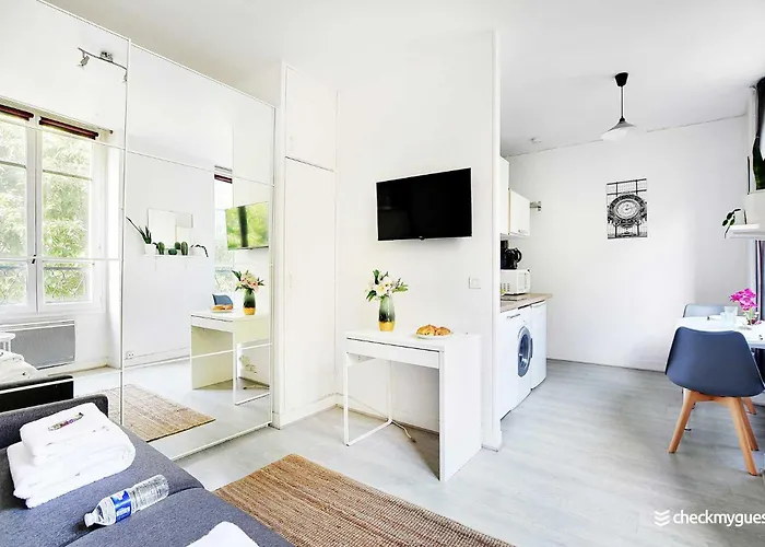 Cosy In The Heart Of The Marais Apartment *