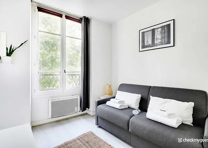 Cosy In The Heart Of The Marais Apartment
