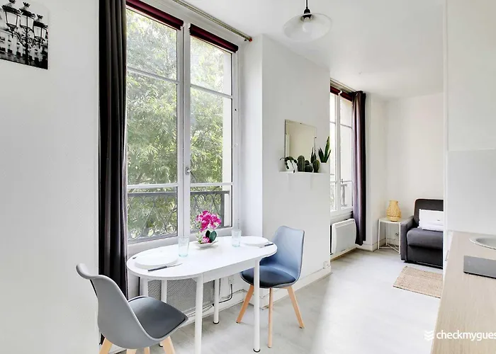 Apartment Cosy In The Heart Of The Marais Paris